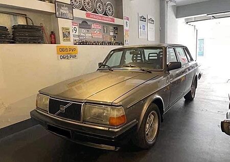 Volvo 244 GL injection
