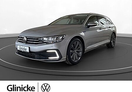 VW Passat Variant Volkswagen GTE AHK LED LM 18" Navi PDC vo+hi