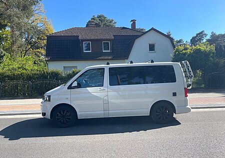 VW T5 Multivan Volkswagen T5 California Außensteckdose und Markise