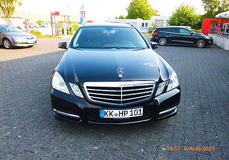 Mercedes-Benz E 220 CDI T BlueEFFICIENCY ELEGANCE