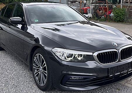 BMW 530 d Sport Line/LED/NAV/ACC/KAMERA/SHZ/LKA/VIRT