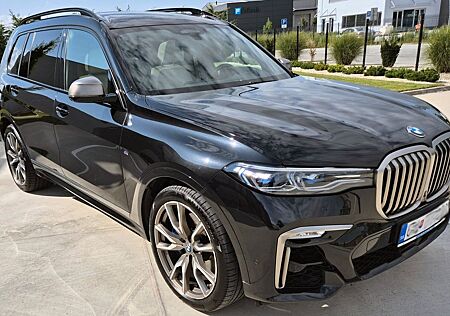 BMW X7 M50i
