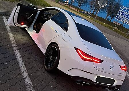 Mercedes-Benz CLA 220 4MATIC DCT