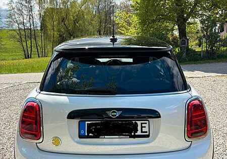 Mini Cooper SE Classic Trim Classic Trim