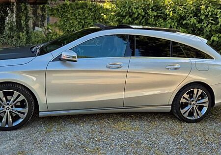 Mercedes-Benz CLA 200 Shooting Brake -Urban