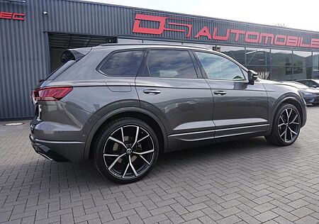 VW Touareg Volkswagen 3.0 V6 TDI R-Line 4Motion 22Zoll/Pano/AH