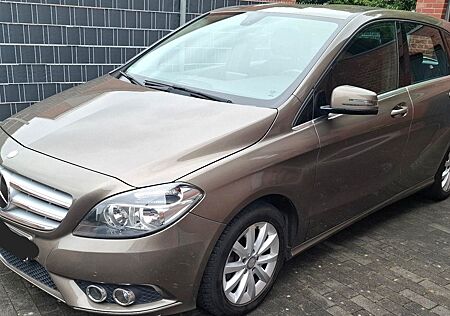 Mercedes-Benz B 180 CDI DCT -