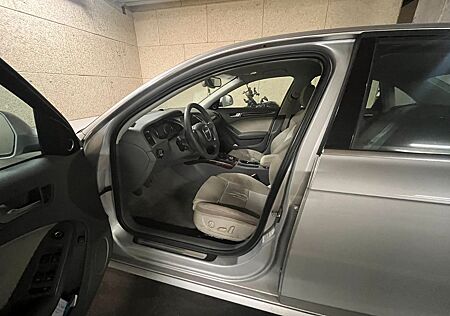 Audi A4 1.8 TFSI Attraction Attraction