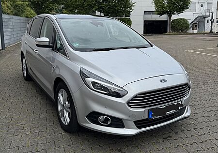 Ford S-Max Titanium Scheckheft Panoramadach AHK