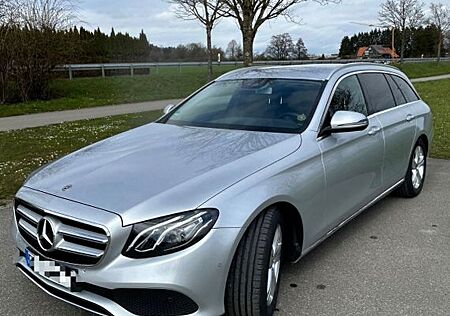 Mercedes-Benz E 220 d T Autom.