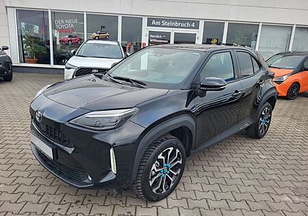 Toyota Yaris Cross Hybrid FWD Team Deutschland