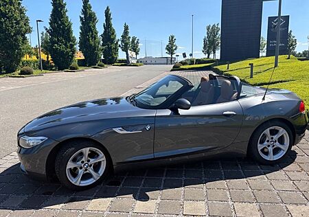 BMW Z4 sDrive20i - Garagenfahrzeug Top zustand