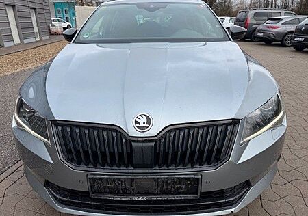 Skoda Superb Combi Sportline Kamera Standheizung