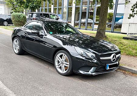 Mercedes-Benz SLC 180 -9G Tronic | LED | Navi | Airscarf | PTS