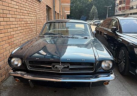 Ford Mustang 5.0 V8 American muscle !
