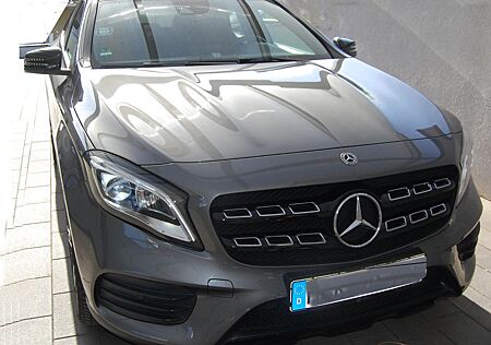 Mercedes-Benz GLA 220 4MATIC DCT - AMG-Line - Pano+AHK