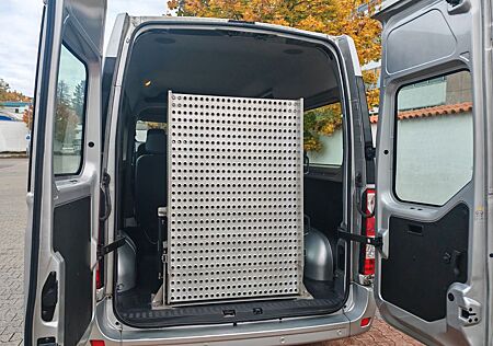 Opel Movano gebraucht kaufen Opel Movano / 9 Sitze/Klima/Rollstuhltransport