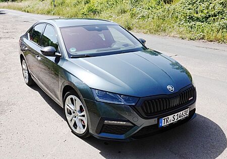 Skoda Octavia 1.4 TSI iV RS DSG 19" Sportsitze Sound
