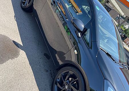 Opel Corsa 1.4 Color Edition All Black