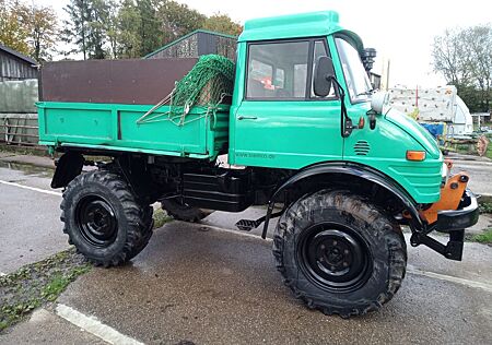 Mercedes-Benz Unimog 406 Komunal Ausstattung