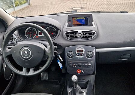Renault Clio III Night and Day 20TH Pano-Dach Xenon