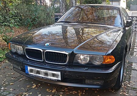 BMW 740i A - aus Opas Garage