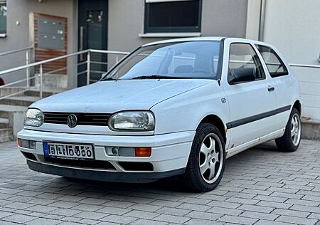 VW Golf Volkswagen 1.6 TÜV bis 05/27