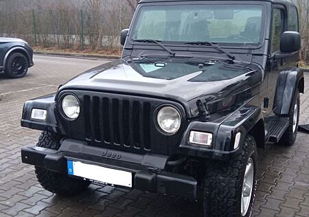Jeep Wrangler Sahara 4.0 Automatik TÜV neu!