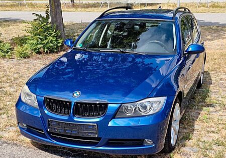 BMW 325i Touring -