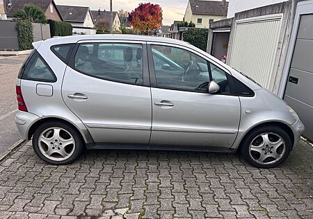 Mercedes-Benz A 190 AVANTGARDE Lang Avantgarde