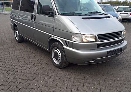 VW T4 Caravelle Volkswagen 2,5-l-Diesel TDI 75kW