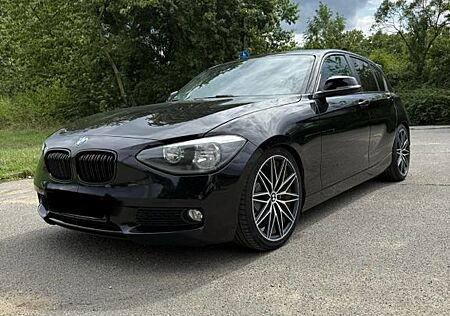 BMW 116i Sport Line Black line