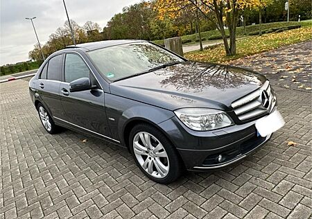 Mercedes-Benz C 180 CGI BlueEFFICIENCY -Top Zustand