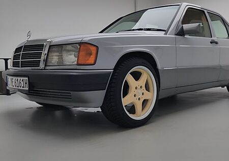 Mercedes-Benz 190 Vollrestauriert | Automatik | Leder