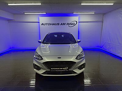 Ford Focus ST-Line 1H DAB PANO APPLE SPUR KEY CAM LED
