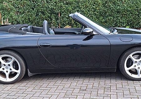 Porsche 996 Carrera Cabriolet Carrera vollschwarz