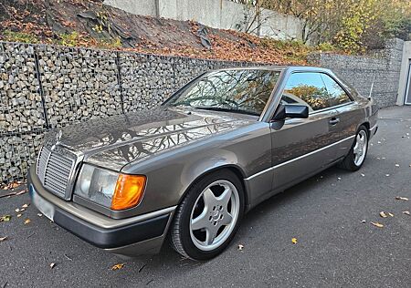 Mercedes-Benz CE 300 W 124 Oldtimer Sammlerzustand H-Gutachten