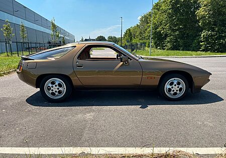 Porsche 928 928S