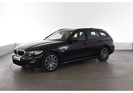 BMW 330 e xDrive Touring M Sport mit Winterraddatz A