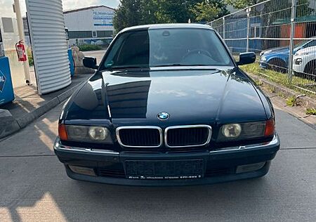 BMW 740
