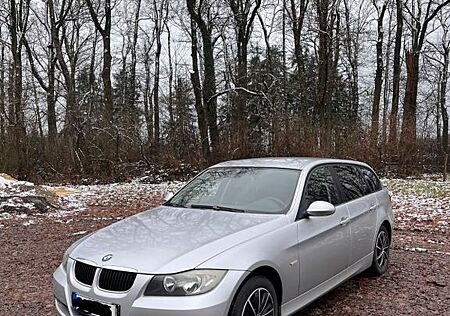 BMW 318i Touring TÜV bis 8.2027