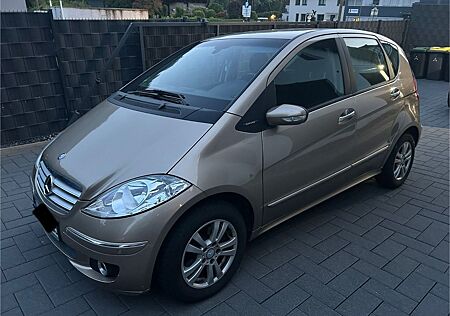 Mercedes-Benz A 150 ELEGANCE Elegance