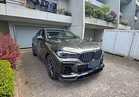 BMW X6 M50i 8-fach bereift Garantie