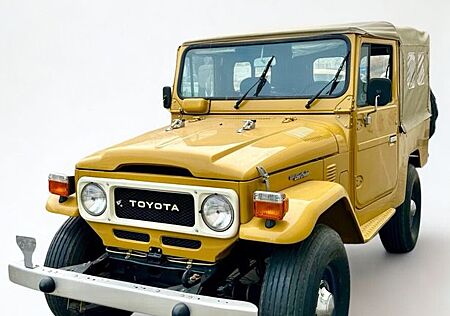 Toyota Land Cruiser FJ40, 2F , 4.2 liters