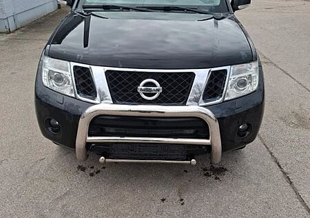 Nissan Pathfinder gebraucht kaufen Nissan Pathfinder 3.0 dCi LE