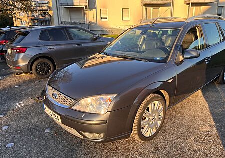 Ford Mondeo xenon, Leder , Navi, Tempomat, Carplay