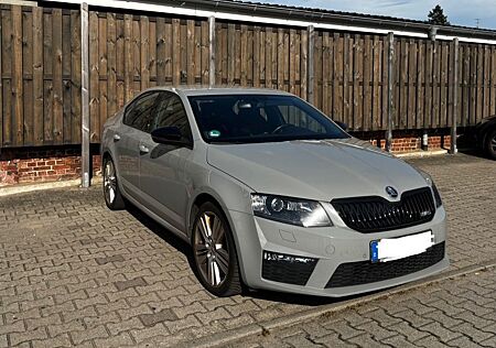 Skoda Octavia 2.0 TSI DSG RS