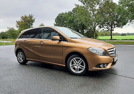 Mercedes-Benz B 180 CDI *VOLLLEDER+NAVI*