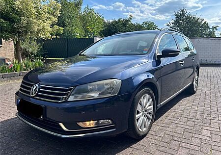 VW Passat Variant Volkswagen 2.0 TDI Automatik*Scheckheft*Navi