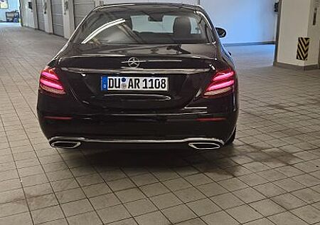 Mercedes-Benz E 220 d Autom. -